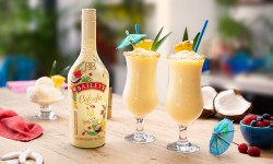 Disfruta del verano en una botella con la suavidad y dulzura de la nueva edición limitada de Baileys Colada