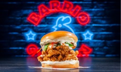 Restaurantes virtuales siguen ganando terreno: Barrio Chick’en se expande y ya suma tres puntos en Santiago 