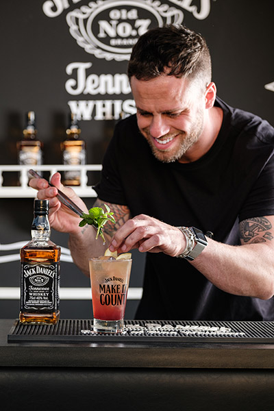 Jack Daniel´s busca a los mejores bartenders y mixólogos de Chile para asistir a la feria más grande de coctelería en Brasil